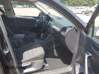 2024 Volkswagen Tiguan S с VIN 3VVRB7AX2RM041909, выставлен на аукционе IAAI как лот 42665616 с пробегом 43 092 миль миль и . История ставок и продаж доступна на DreamBid. Изображение 5.