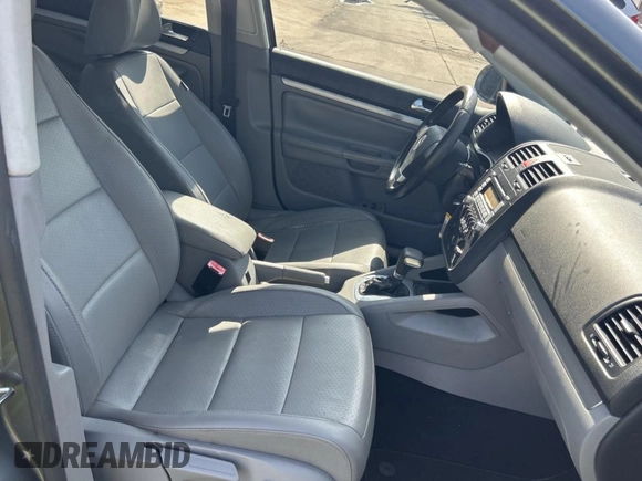 2009 Volkswagen Jetta SE with VIN 3VWRM71K89M145377, listed as a Copart auction lot 66104525 with 161,429 mi miles and Clean title. Bid and sale history available at DreamBid. Image 5.