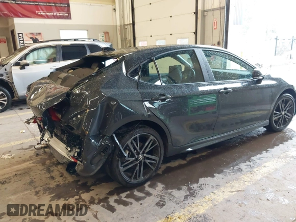 2025 Toyota Camry LE z VIN 4T1DBADK4SU520156, wystawiony jako IAAI lot #41865277 z przebiegiem 220 mil mil oraz . Historia ofert i sprzedaży dostępna na DreamBid. Obrazek 4.