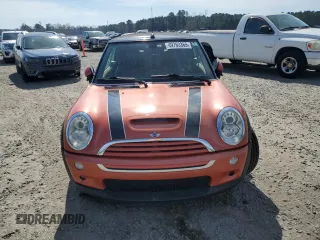2006 MINI Convertible S with VIN WMWRH33576TF89127, listed as a Copart auction lot 49763365 with 150,446 mi miles and Salvage title. Bid and sale history available at DreamBid. Image 5.