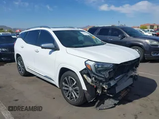 2019 GMC Terrain Denali z VIN 3GKALXEX4KL394770, wystawiony jako IAAI lot #42170708 z przebiegiem 55 084 mil mil oraz . Historia ofert i sprzedaży dostępna na DreamBid. Obrazek 1.