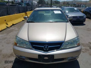 2002 Acura TL with VIN 19UUA56682A035052, listed as a IAAI auction lot 42125800 with 173,037 mi miles. Bid and sale history available at carsss.com. Image 6.