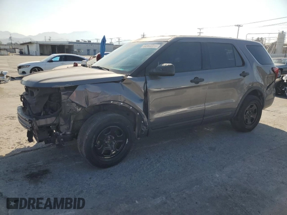2016 Ford Police Interceptor Utility z VIN 1FM5K8AR6GGB81663, wystawiony jako Copart lot #59383555 z przebiegiem Nie podano mil oraz Czysty tytuł • Clean title. Historia ofert i sprzedaży dostępna na DreamBid. Obrazek 1.