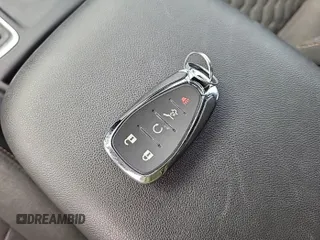 2021 Chevrolet Equinox LT z VIN 2GNAXJEV6M6105480, wystawiony jako IAAI lot #42294667 z przebiegiem 83 856 mil mil oraz . Historia ofert i sprzedaży dostępna na DreamBid. Obrazek 1.