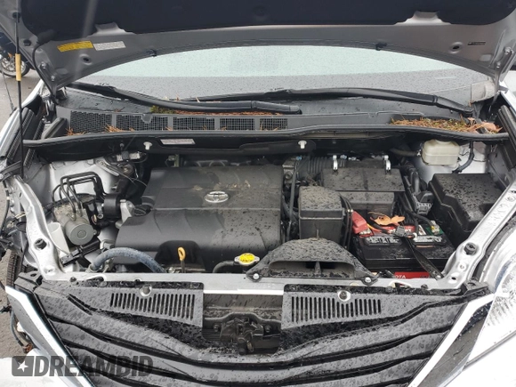 2014 Toyota Sienna LE with VIN 5TDJK3DC4ES089418, listed as a Copart auction lot 44241775 with 15,217 mi miles and Salvage Title. Bid and sale history available at DreamBid. Image 12.