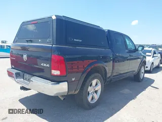 2015 Ram 1500 Big Horn z VIN 1C6RR7LM0FS659964, wystawiony jako IAAI lot #42510869 z przebiegiem 95 629 mil mil oraz . Historia ofert i sprzedaży dostępna na DreamBid. Obrazek 4.