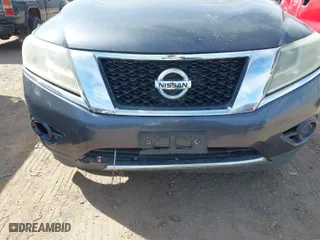 2013 Nissan Pathfinder SL with VIN 5N1AR2MMXDC643894, listed as a IAAI auction lot 41906915 with 138,744 mi miles. Bid and sale history available at carsss.com. Image 6.