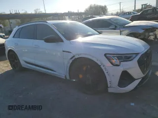 2022 Audi e-tron Chronos with VIN WA1VABGE9NB040096, listed as a Copart auction lot 44611785 with 49,609 mi miles and Salvage title. Bid and sale history available at DreamBid. Image 4.