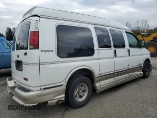 2001 GMC Savana Cargo Van YF7 Upfitter with VIN 1GDFG15R611236484, listed as a Copart auction lot 78820454 with 125,772 mi miles and Salvage Title. Bid and sale history available at carsss.com. Image 3.