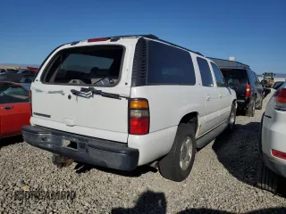 2006 Chevrolet Suburban Z71 with VIN 3GNFK16Z06G242704, listed as a Copart auction lot 72900024 with 264,247 mi miles and Clean Title. Bid and sale history available at carsss.com. Image 3.