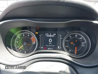 2019 Jeep Cherokee Latitude Plus with VIN 1C4PJLLX6KD346524, listed as a IAAI auction lot 42104323 with 28,223 mi miles and . Bid and sale history available at DreamBid. Image 7.