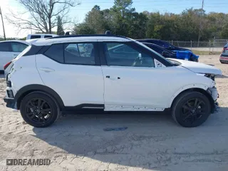 2024 Nissan Kicks SR with VIN 3N1CP5DV5RL529975, listed as a IAAI auction lot 41263149 with 1,137 mi miles. Bid and sale history available at carsss.com. Image 13.