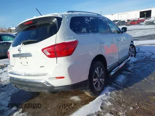 2017 Nissan Pathfinder SV z VIN 5N1DR2MM9HC673360, wystawiony jako IAAI lot #41834138 z przebiegiem 133 635 mil mil oraz . Historia ofert i sprzedaży dostępna na DreamBid. Obrazek 4.