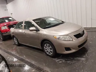 2010 Toyota Corolla z VIN 1NXBU4EE0AZ271333, wystawiony jako IAAI lot #42308815 z przebiegiem 99 649 mil mil oraz . Historia ofert i sprzedaży dostępna na DreamBid. Obrazek 1.