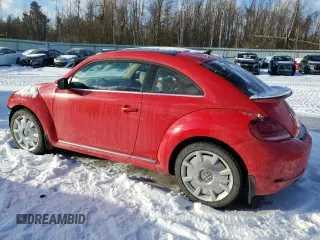 2018 Volkswagen Beetle SE with VIN 3VWJD7AT0JM728178, listed as a Copart auction lot 44168445 with 32,394 mi miles and Salvage Title. Bid and sale history available at carsss.com. Image 2.