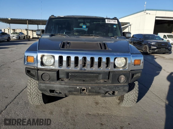 2005 Hummer H2 SUV with VIN 5GRGN23U55H102959, listed as a Copart auction lot 85617144 with 165,513 mi miles and Clean Title. Bid and sale history available at carsss.com. Image 5.
