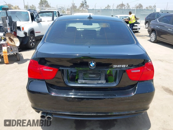 2011 BMW 3 Series 328i with VIN WBAPH5C50BF093756, listed as a IAAI auction lot 42552472 with 178,916 mi miles and . Bid and sale history available at DreamBid. Image 16.