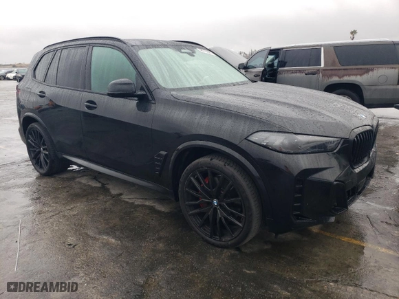 2024 BMW X5 sDrive40i with VIN 5UX13EU07R9U04052, listed as a Copart auction lot 44215095 with 22,655 mi miles and Salvage Title. Bid and sale history available at carsss.com. Image 4.