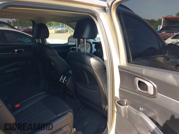 2021 Kia Sorento S with VIN 5XYRL4LC2MG002618, listed as a IAAI auction lot 42254137 with 88,412 mi miles and . Bid and sale history available at DreamBid. Image 8.