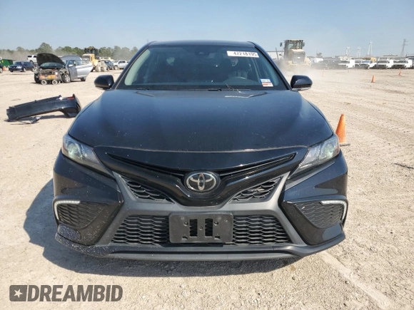 2023 Toyota Camry SE with VIN 4T1G11AK3PU077493, listed as a Copart auction lot 47218195 with 53,692 mi miles and Salvage Title. Bid and sale history available at DreamBid. Image 5.