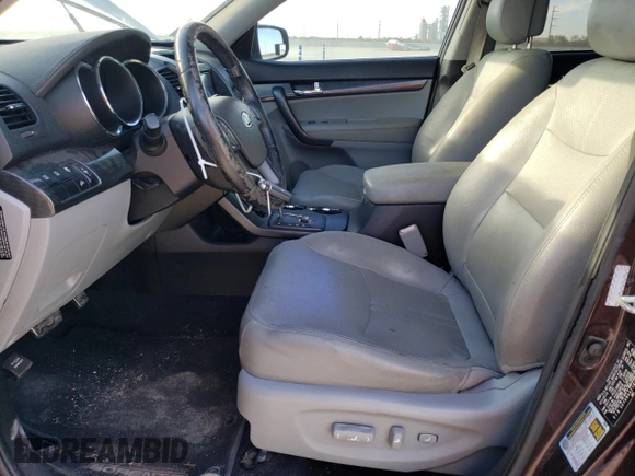 2011 Kia Sorento SX with VIN 5XYKW4A21BG122698, listed as a Copart auction lot 82316704 with 191,579 mi miles and Salvage Title. Bid and sale history available at carsss.com. Image 7.