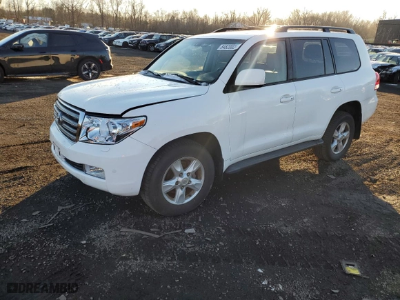 2011 Toyota Land Cruiser with VIN JTMHY7AJ9B4008475, listed as a Copart auction lot 84820024 with 101,903 mi miles and Salvage Title. Bid and sale history available at carsss.com. Image 1.