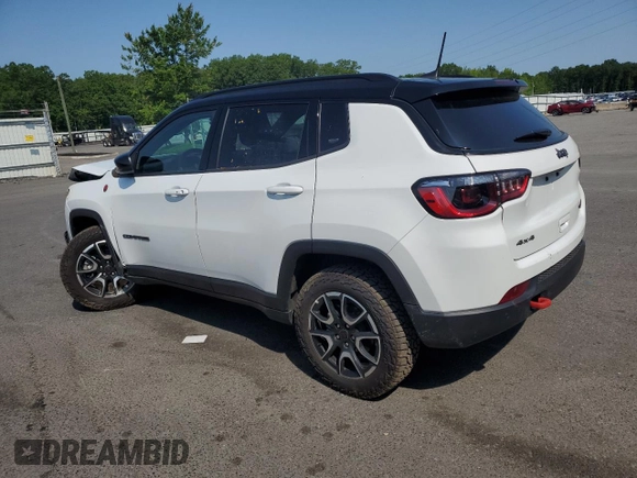 2025 Jeep Compass Trailhawk with VIN 3C4NJDDN6ST543200, listed as a Copart auction lot 59375975 with 5,222 mi miles and Clean title. Bid and sale history available at DreamBid. Image 2.