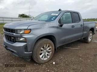 2020 Chevrolet Silverado 1500 Custom with VIN 1GCRWBEF3LZ191136, listed as a Copart auction lot 81049624 with 77,711 mi miles and Salvage Title. Bid and sale history available at carsss.com. Image 1.