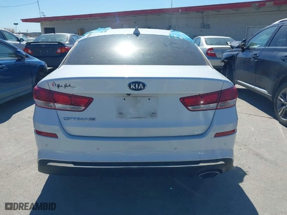 2020 Kia Optima LX with VIN 5XXGT4L38LG429263, listed as a IAAI auction lot 41704297 with 77,146 mi miles. Bid and sale history available at carsss.com. Image 17.