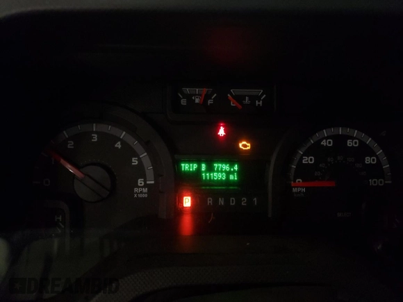 2010 Ford Econoline Passenger XL z VIN 1FBSS3BL8ADA62210, wystawiony jako Copart lot #69939574 z przebiegiem 111 593 mil mil oraz Szkoda całkowita • Salvage title. Historia ofert i sprzedaży dostępna na DreamBid. Obrazek 9.