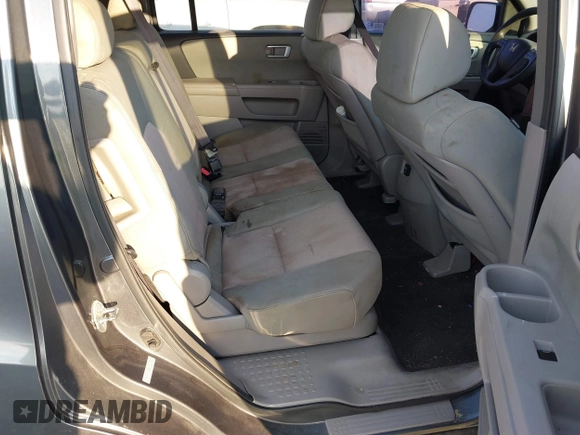 2010 Honda Pilot EX with VIN 5FNYF3H44AB006218, listed as a IAAI auction lot 41649588 with 209,830 mi miles and . Bid and sale history available at carsss.com. Image 8.