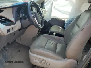 2017 Toyota Sienna XLE Auto Access Seat с VIN 5TDYZ3DC4HS848423, выставлен на аукционе Copart как лот 60653135 с пробегом 140 371 миль миль и Списание • Salvage title. История ставок и продаж доступна на DreamBid. Изображение 7.