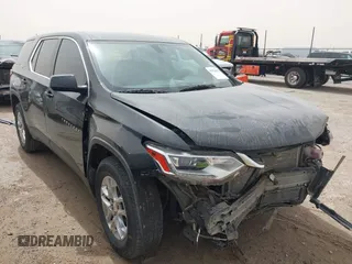 2019 Chevrolet Traverse LS z VIN 1GNERFKW1KJ155886, wystawiony jako IAAI lot #41920478 z przebiegiem 46 576 mil mil oraz . Historia ofert i sprzedaży dostępna na DreamBid. Obrazek 1.