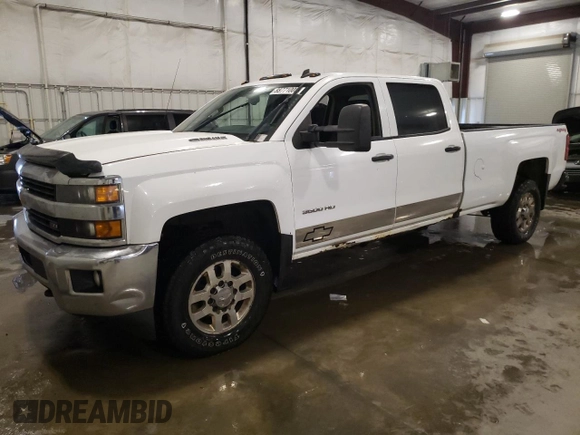 2015 Chevrolet Silverado 3500HD LT with VIN 1GC4KZC89FF154603, listed as a Copart auction lot 88771005 with 235,152 mi miles and Salvage Title. Bid and sale history available at carsss.com. Image 1.