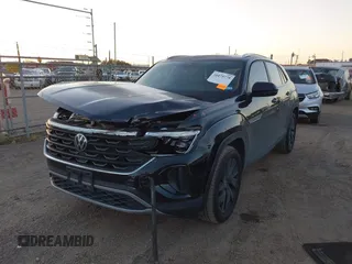 2024 Volkswagen Atlas SE with VIN 1V2JE2CA1RC235989, listed as a IAAI auction lot 41079770 with 9,723 mi miles and . Bid and sale history available at DreamBid. Image 17.