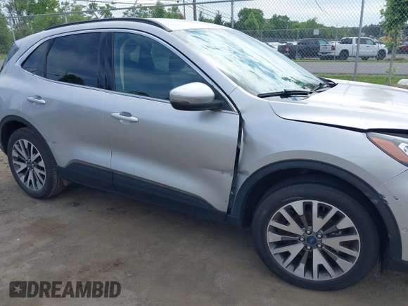 2020 Ford Escape Titanium с VIN 1FMCU9J99LUB45758, выставлен на аукционе IAAI как лот 42286143 с пробегом 51 177 миль миль и . История ставок и продаж доступна на DreamBid. Изображение 17.