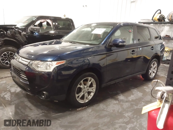 2014 Mitsubishi Outlander SE z VIN JA4AZ3A3XEZ002226, wystawiony jako IAAI lot #41701467 z przebiegiem 151 894 mil mil oraz . Historia ofert i sprzedaży dostępna na DreamBid. Obrazek 18.