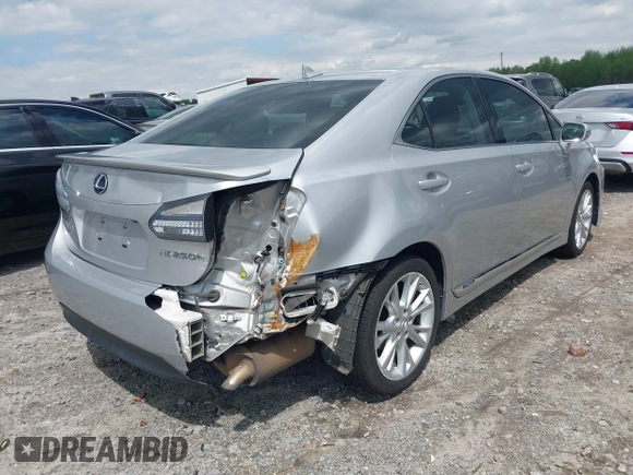 2010 Lexus HS 250h z VIN JTHBB1BA6A2014293, wystawiony jako IAAI lot #41948412 z przebiegiem 224 399 mil mil oraz . Historia ofert i sprzedaży dostępna na DreamBid. Obrazek 4.