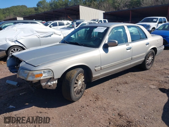 2010 Mercury Grand Marquis LS z VIN 2MEBM7FV6AX633712, wystawiony jako IAAI lot #41575052 z przebiegiem 183 898 mil mil oraz . Historia ofert i sprzedaży dostępna na DreamBid. Obrazek 2.