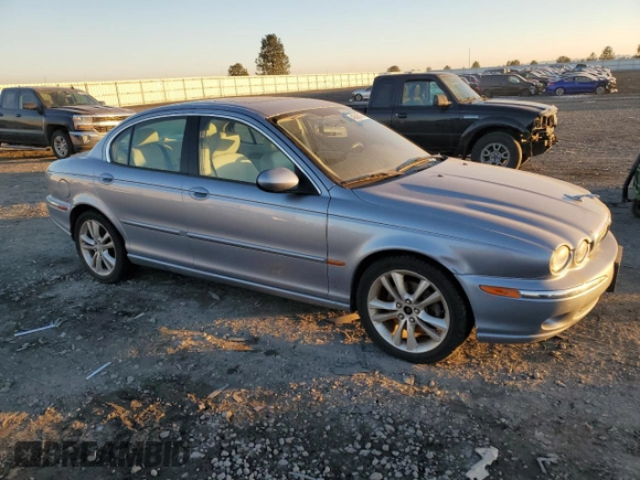 2007 Jaguar X-Type z VIN SAJWA51A27WJ21259, wystawiony jako Copart lot #42643115 z przebiegiem 106 800 mil mil oraz Szkody całkowita. Historia ofert i sprzedaży dostępna na DreamBid. Obrazek 4.