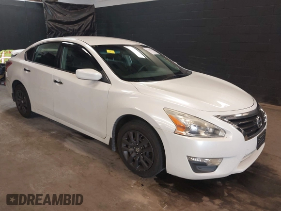 2013 Nissan Altima 2.5 S with VIN 1N4AL3AP1DC178101, listed as a IAAI auction lot 42109167 with 165,892 mi miles and . Bid and sale history available at carsss.com. Image 1.