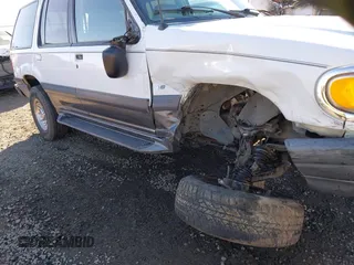 1998 Mercury Mountaineer z VIN 4M2ZU55P3WUJ48489, wystawiony jako IAAI lot #41368722 z przebiegiem 202 627 mil mil oraz . Historia ofert i sprzedaży dostępna na DreamBid. Obrazek 6.