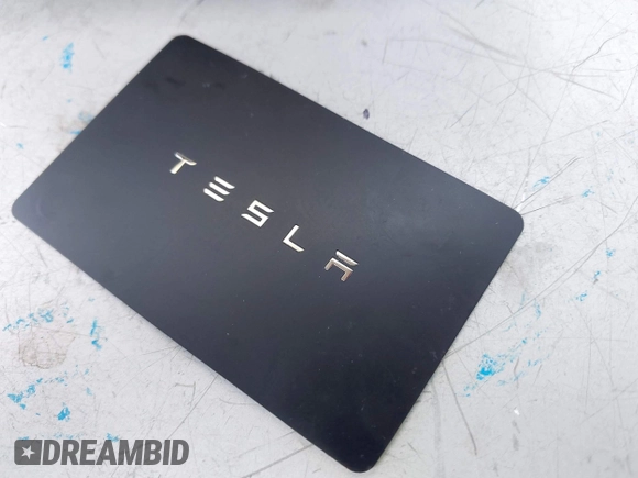 2018 Tesla Model 3 Long Range Battery z VIN 5YJ3E1EA2JF039262, wystawiony jako IAAI lot #42463443 z przebiegiem 77 482 mil mil oraz . Historia ofert i sprzedaży dostępna na DreamBid. Obrazek 11.