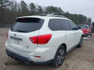 2017 Nissan Pathfinder SL with VIN 5N1DR2MM5HC608649, listed as a IAAI auction lot 41757481 with 168,412 mi miles. Bid and sale history available at carsss.com. Image 4.
