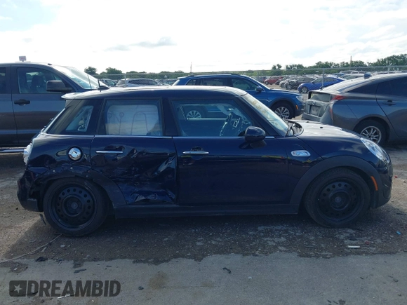 2016 MINI Hardtop 4 Door S с VIN WMWXU3C51G2D31101, выставлен на аукционе IAAI как лот 42440857 с пробегом 170 322 миль миль и . История ставок и продаж доступна на DreamBid. Изображение 13.