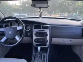 2006 Dodge Magnum R/T z VIN 2D4GZ57226H398988, wystawiony jako Copart lot #59425655 z przebiegiem Nie podano mil oraz Tytuł czysty. Historia ofert i sprzedaży dostępna na DreamBid. Obrazek 9.