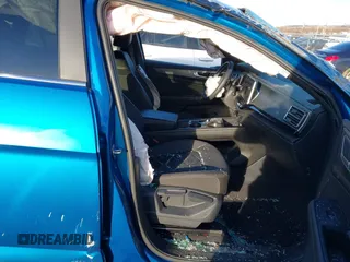 2024 Volkswagen Atlas SE с VIN 1V2HE2CA1RC219841, выставлен на аукционе IAAI как лот 41530355 с пробегом 8 133 миль миль и . История ставок и продаж доступна на DreamBid. Изображение 5.