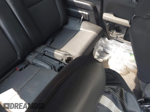 2004 Honda Element EX with VIN 5J6YH28584L026108, listed as a IAAI auction lot 42391346 with 285,776 mi miles and . Bid and sale history available at DreamBid. Image 8.