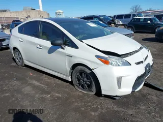 2014 Toyota Prius Four with VIN JTDKN3DU3E1786953, listed as a IAAI auction lot 41813339 with 113,194 mi miles. Bid and sale history available at carsss.com. Image 1.