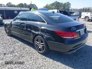 2014 Mercedes-Benz E 350 z VIN WDDKJ5KBXEF248011, wystawiony jako IAAI lot #41566643 z przebiegiem 120 108 mil mil oraz . Historia ofert i sprzedaży dostępna na DreamBid. Obrazek 3.
